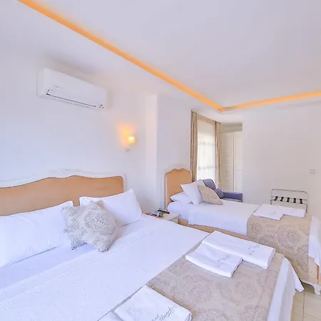 Linda Class Hotel
